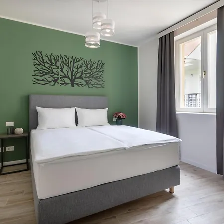 Kinsky Garden And By Dwellfort 4*