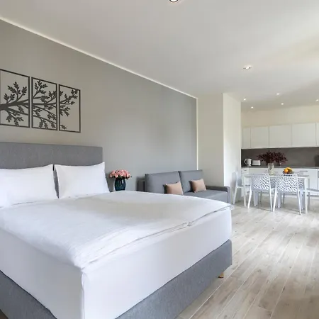 Kinsky Garden And By Dwellfort Апарт-отель 4*