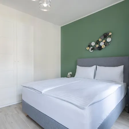 Kinsky Garden And By Dwellfort Apartmanhotel 4*