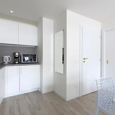 Апарт-отель Kinsky Garden And By Dwellfort 4*