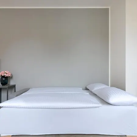 Kinsky Garden And By Dwellfort Aparthotel Praha