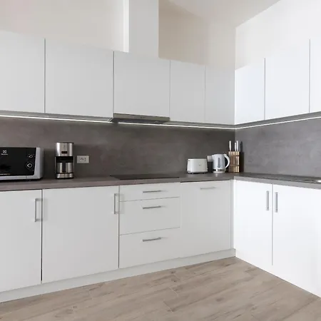 Aparthotel Kinsky Garden And By Dwellfort Praha