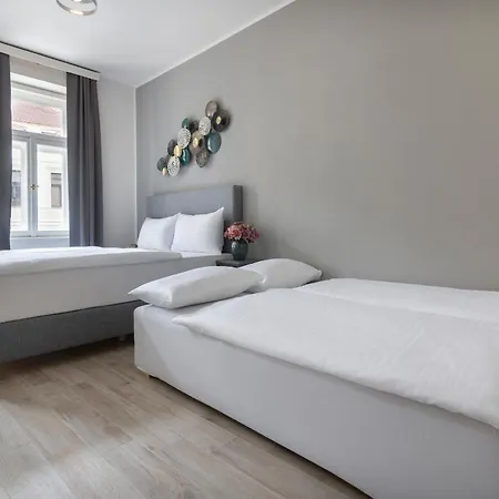 Kinsky Garden And By Dwellfort 4* Praha
