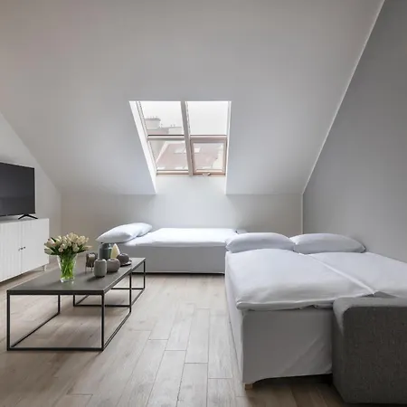 Kinsky Garden And By Dwellfort Апарт-отель 4*