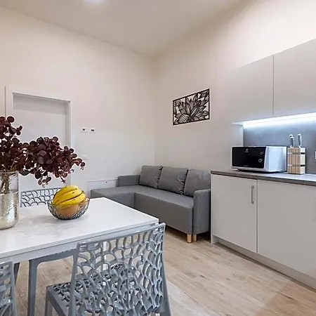 Kinsky Garden And By Dwellfort 4* Prága