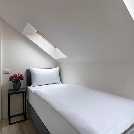 Apartmanhotel Kinsky Garden And By Dwellfort 4*