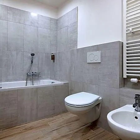 Kinsky Garden And By Dwellfort Apartahotel 4*
