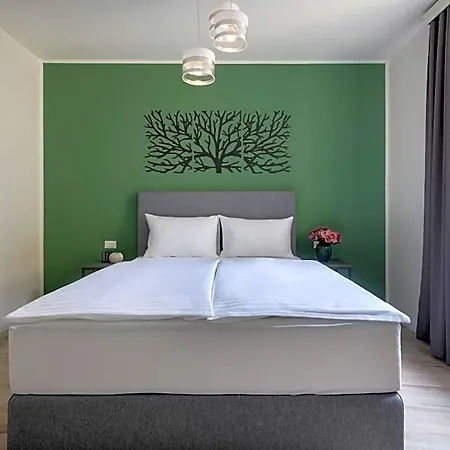 Kinsky Garden And By Dwellfort Apartahotel Praga