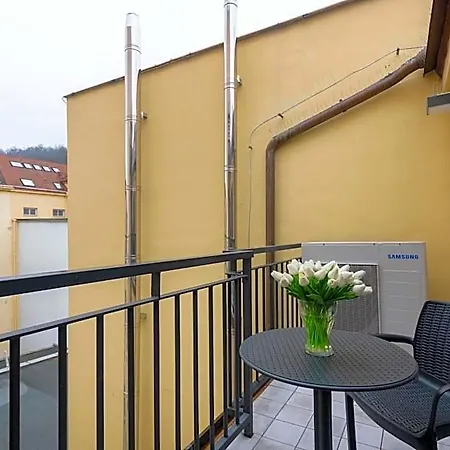 Apartmanhotel Kinsky Garden And By Dwellfort Prága