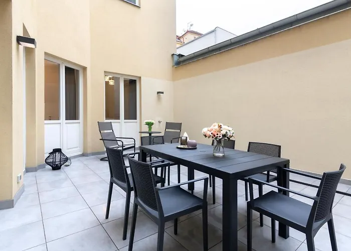 Apartahotel Kinsky Garden And By Dwellfort Praga