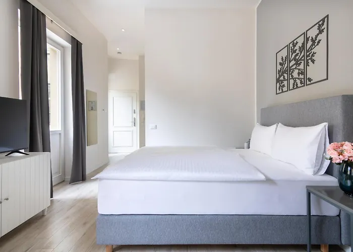 Kinsky Garden And By Dwellfort Apartahotel Praga