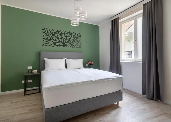 Kinsky Garden And By Dwellfort 4*