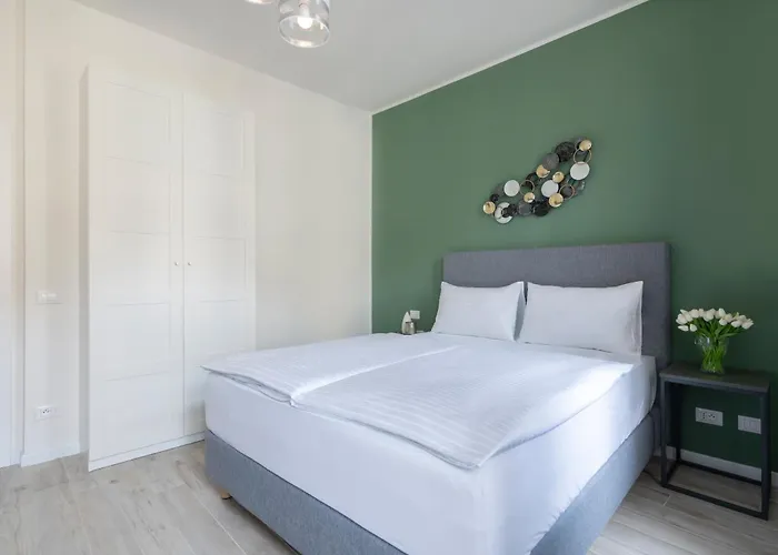 Kinsky Garden And By Dwellfort Apartahotel 4*