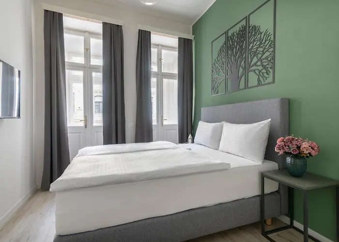 Kinsky Garden And By Dwellfort Apartahotel 4*