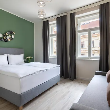 Kinsky Garden And By Dwellfort