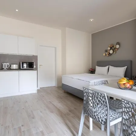 Апарт-отель Kinsky Garden And By Dwellfort Прага